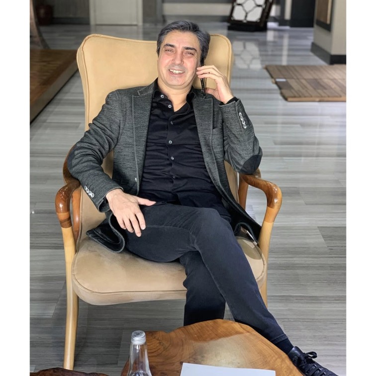 خانواده و تحصیلات نجاتی شاشماز 